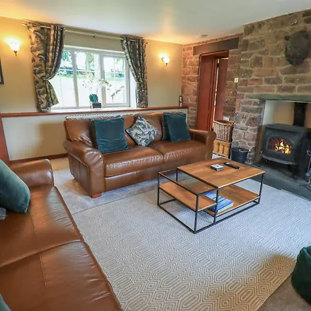 Flaska House Holiday home