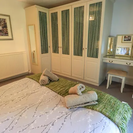 Flaska House Ferienhaus *